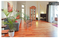 Blueberry Hill Wohnraum mit Blick in die Wohnküche & Bad